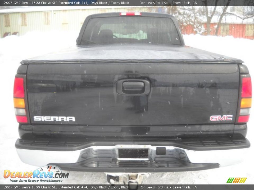 2007 GMC Sierra 1500 Classic SLE Extended Cab 4x4 Onyx Black / Ebony Black Photo #3