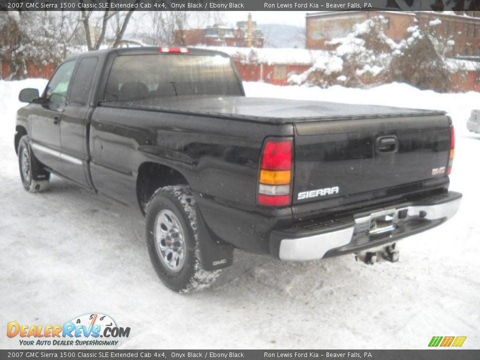 2007 GMC Sierra 1500 Classic SLE Extended Cab 4x4 Onyx Black / Ebony Black Photo #4