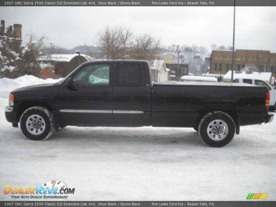 2007 GMC Sierra 1500 Classic SLE Extended Cab 4x4 Onyx Black / Ebony Black Photo #5