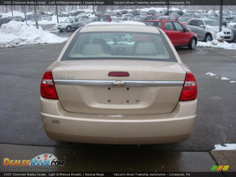 2005 Chevrolet Malibu Sedan Light Driftwood Metallic / Neutral Beige Photo #3