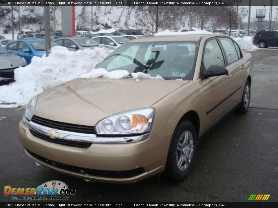 2005 Chevrolet Malibu Sedan Light Driftwood Metallic / Neutral Beige Photo #5