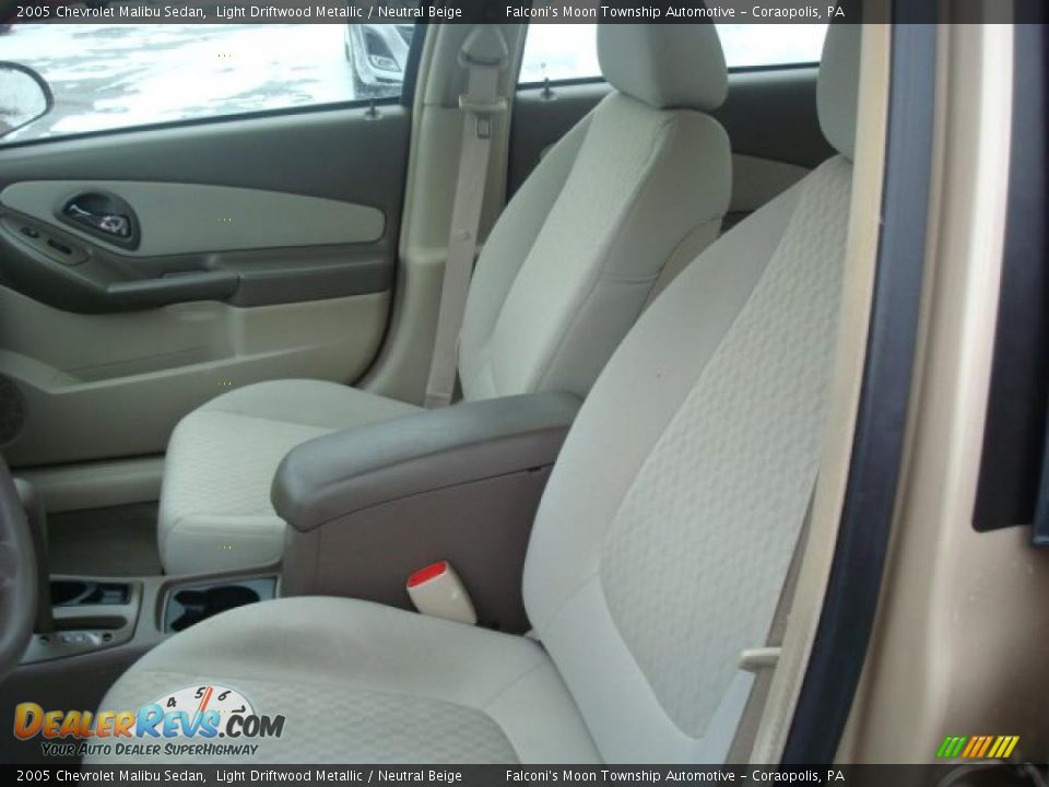 2005 Chevrolet Malibu Sedan Light Driftwood Metallic / Neutral Beige Photo #8