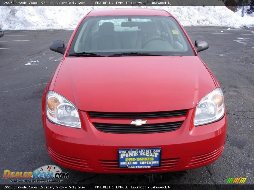 2006 Chevrolet Cobalt LS Sedan Victory Red / Gray Photo #2