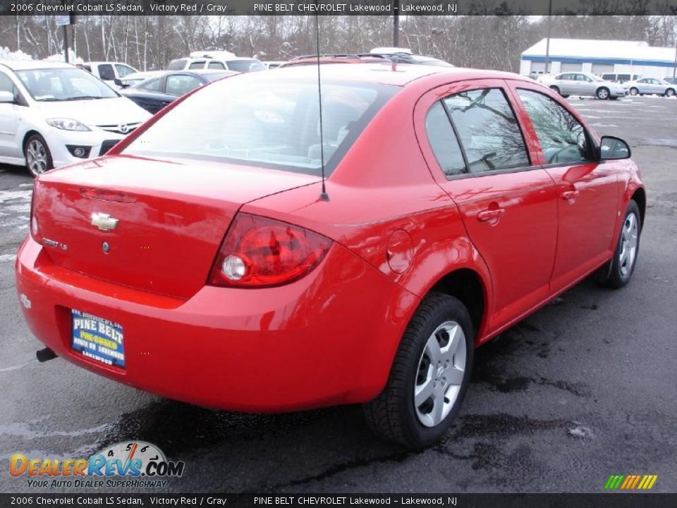 2006 Chevrolet Cobalt LS Sedan Victory Red / Gray Photo #4