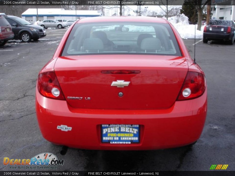 2006 Chevrolet Cobalt LS Sedan Victory Red / Gray Photo #5