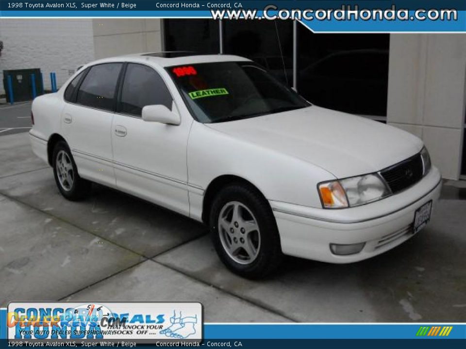 1998 Toyota Avalon XLS Super White / Beige Photo #1
