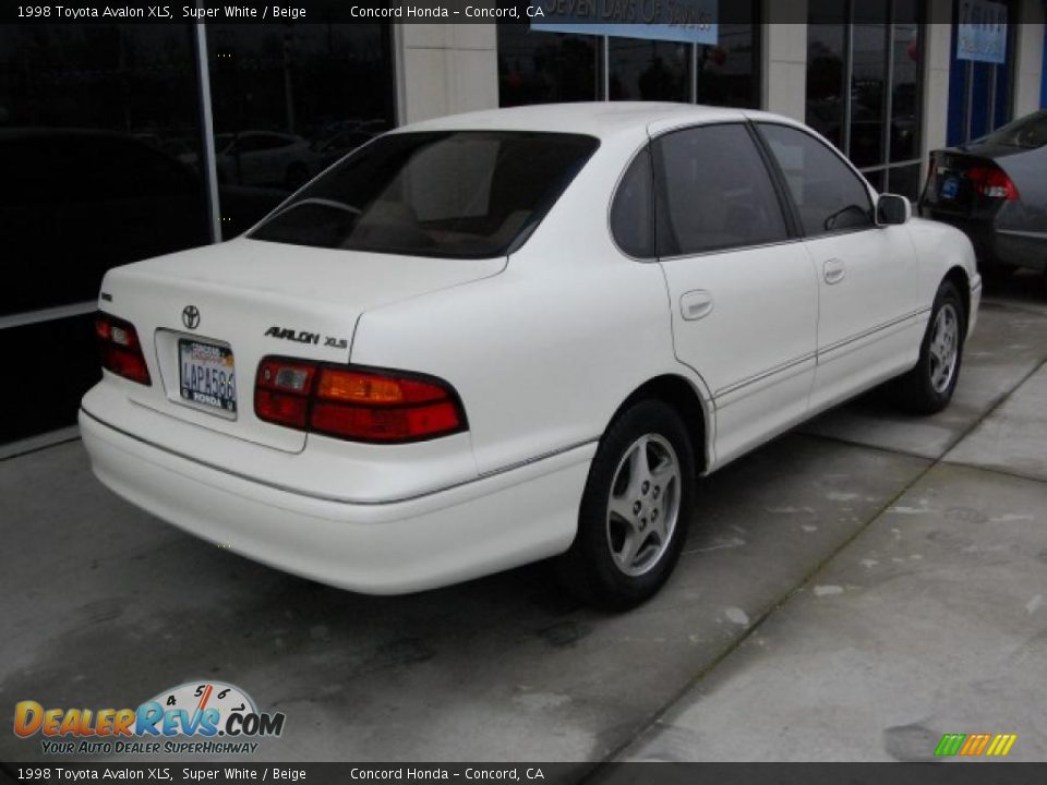 1998 Toyota Avalon XLS Super White / Beige Photo #3