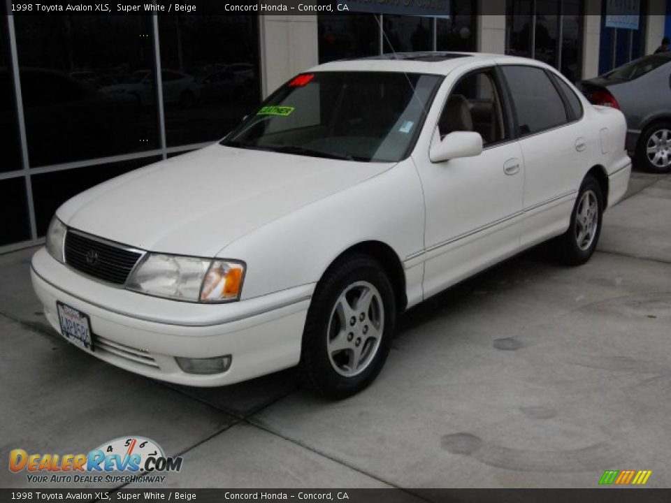 1998 Toyota Avalon XLS Super White / Beige Photo #7