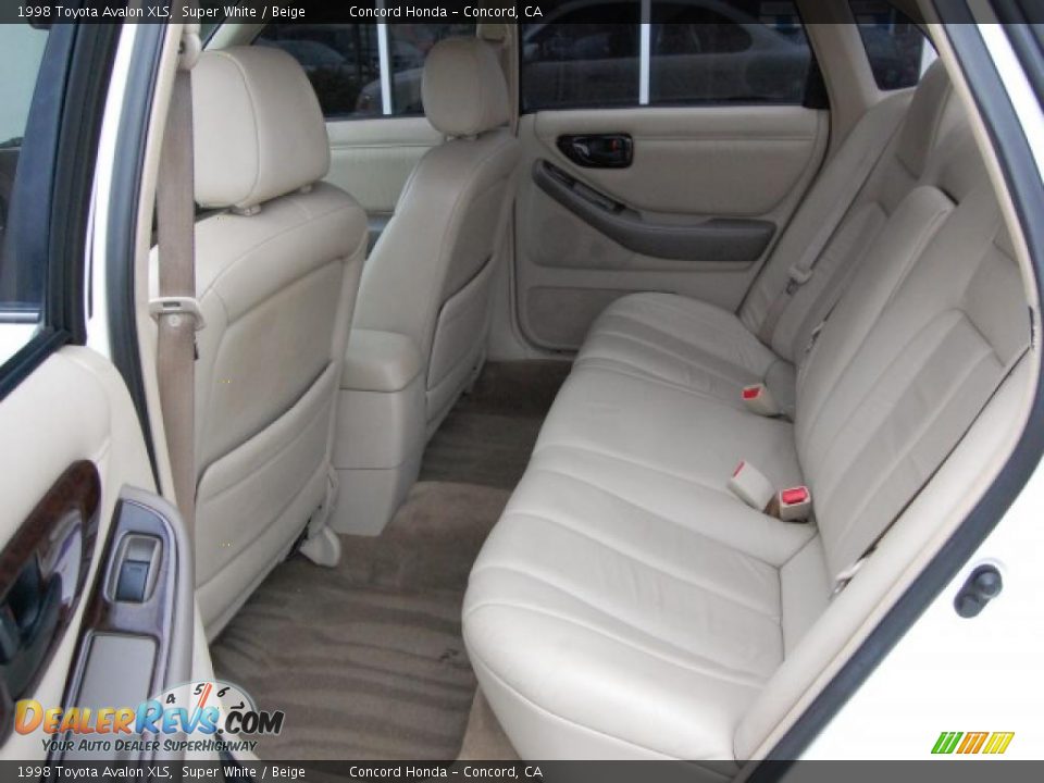 1998 Toyota Avalon XLS Super White / Beige Photo #11