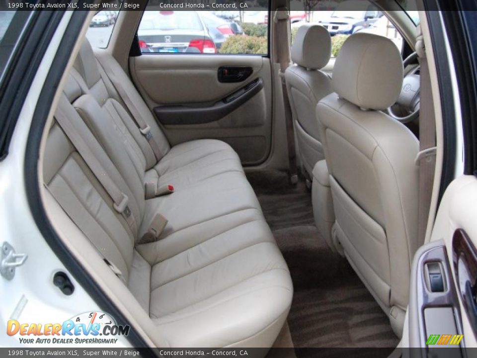 1998 Toyota Avalon XLS Super White / Beige Photo #15