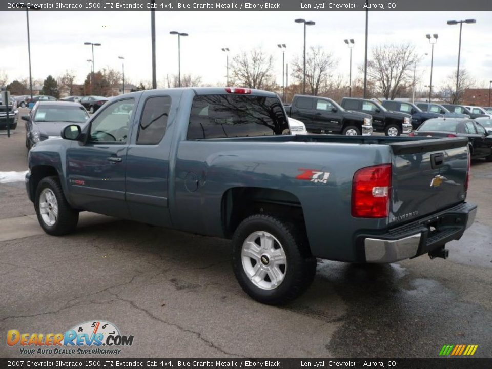 2007 Chevrolet Silverado 1500 LTZ Extended Cab 4x4 Blue Granite Metallic / Ebony Black Photo #4
