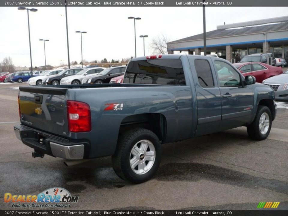 2007 Chevrolet Silverado 1500 LTZ Extended Cab 4x4 Blue Granite Metallic / Ebony Black Photo #6