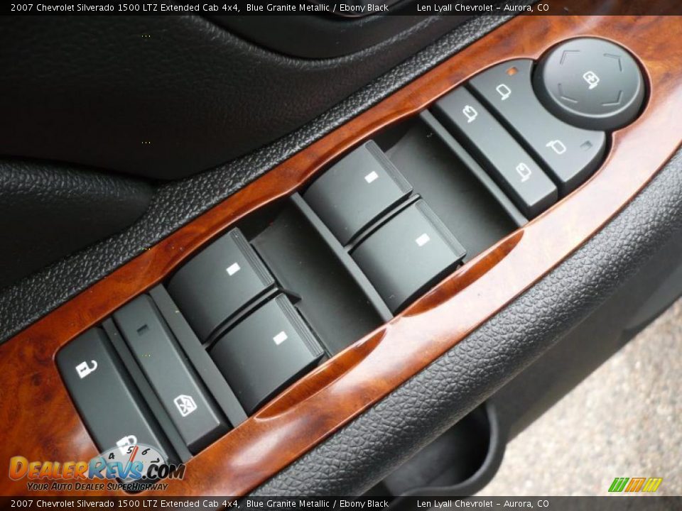 2007 Chevrolet Silverado 1500 LTZ Extended Cab 4x4 Blue Granite Metallic / Ebony Black Photo #8