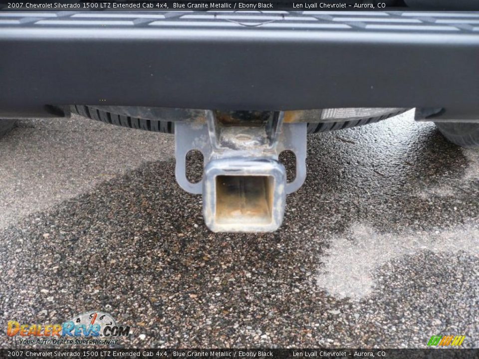 2007 Chevrolet Silverado 1500 LTZ Extended Cab 4x4 Blue Granite Metallic / Ebony Black Photo #14