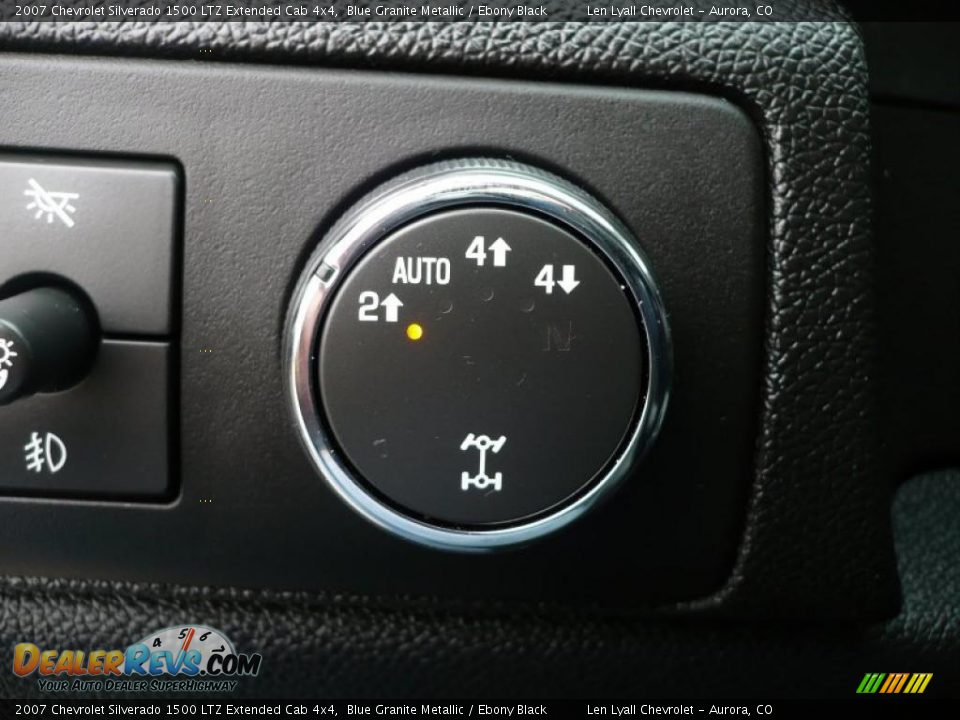 2007 Chevrolet Silverado 1500 LTZ Extended Cab 4x4 Blue Granite Metallic / Ebony Black Photo #26