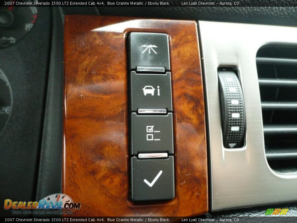 2007 Chevrolet Silverado 1500 LTZ Extended Cab 4x4 Blue Granite Metallic / Ebony Black Photo #30