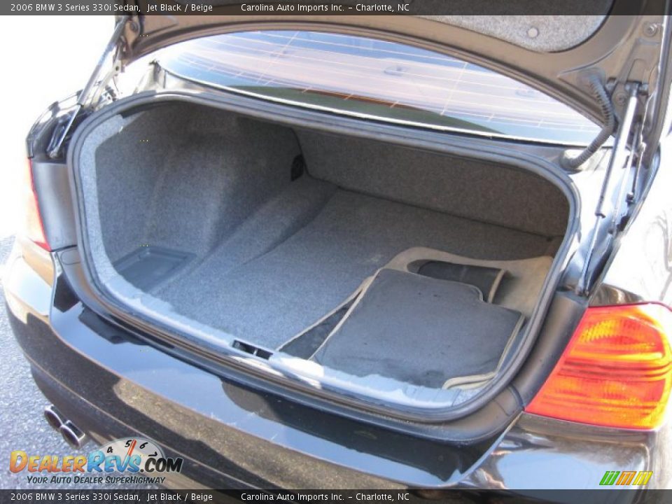 2006 BMW 3 Series 330i Sedan Jet Black / Beige Photo #18