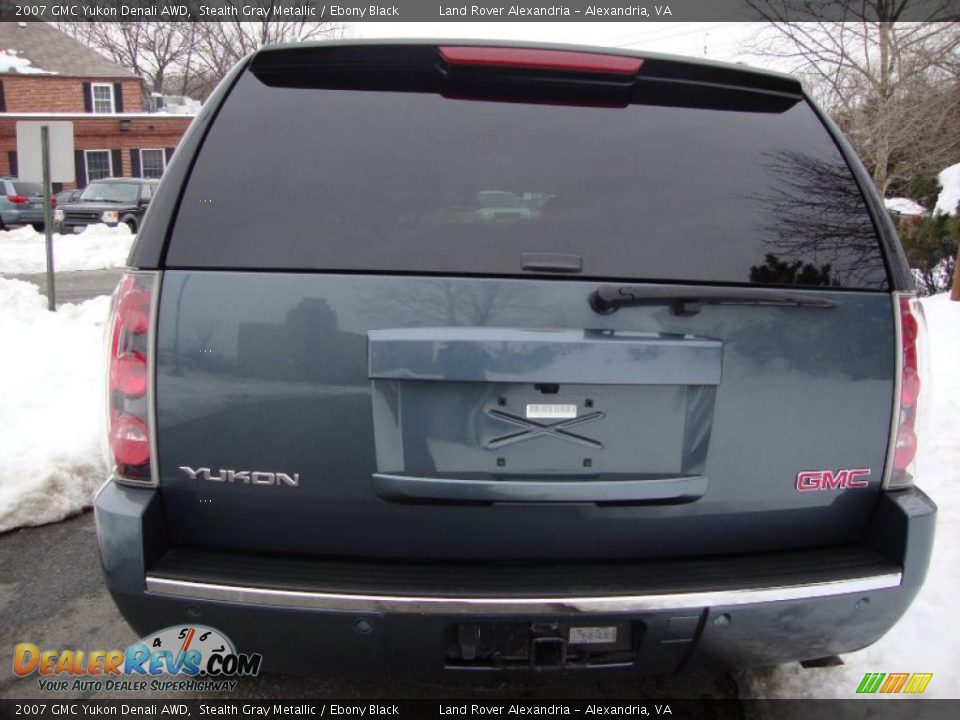 2007 GMC Yukon Denali AWD Stealth Gray Metallic / Ebony Black Photo #5