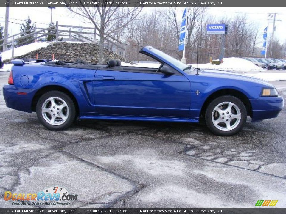 2002 Ford Mustang V6 Convertible Sonic Blue Metallic / Dark Charcoal Photo #7