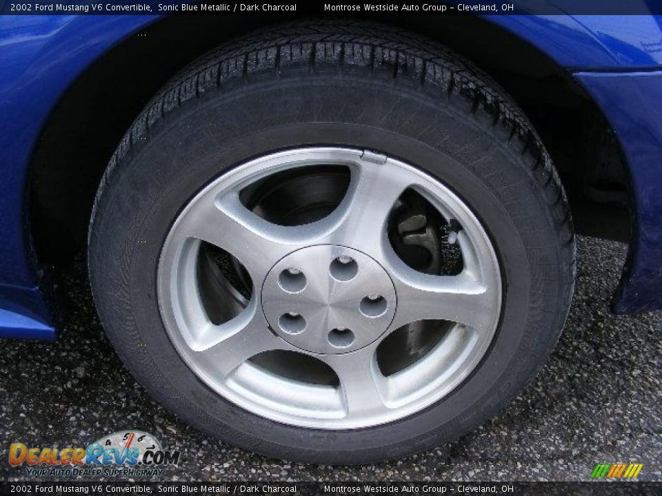 2002 Ford Mustang V6 Convertible Sonic Blue Metallic / Dark Charcoal Photo #27