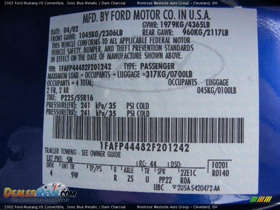 2002 Ford Mustang V6 Convertible Sonic Blue Metallic / Dark Charcoal Photo #30