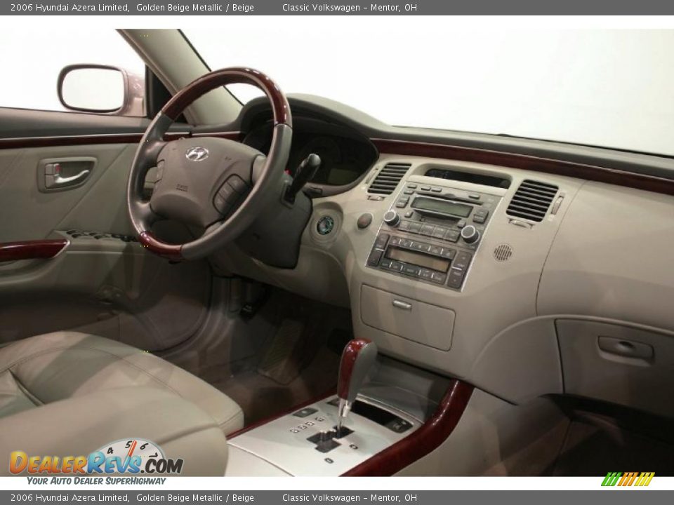 2006 Hyundai Azera Limited Golden Beige Metallic / Beige Photo #18
