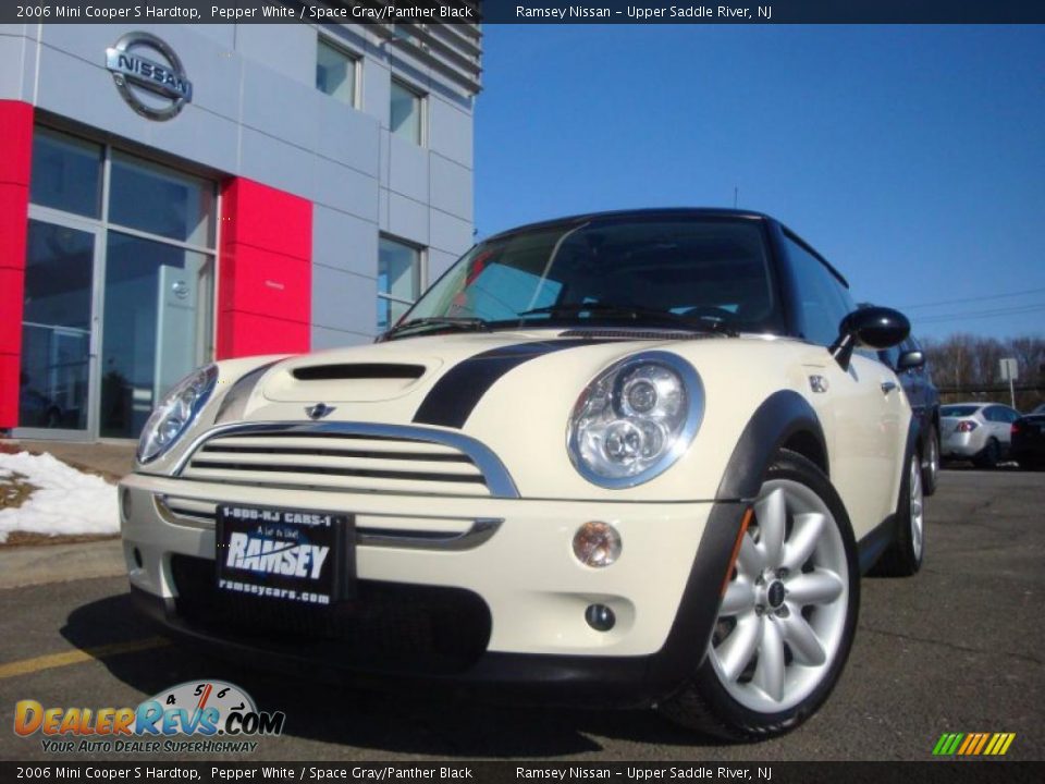 2006 Mini Cooper S Hardtop Pepper White / Space Gray/Panther Black Photo #3