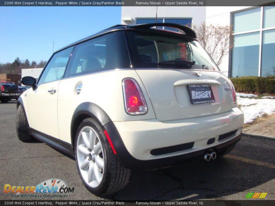 2006 Mini Cooper S Hardtop Pepper White / Space Gray/Panther Black Photo #7