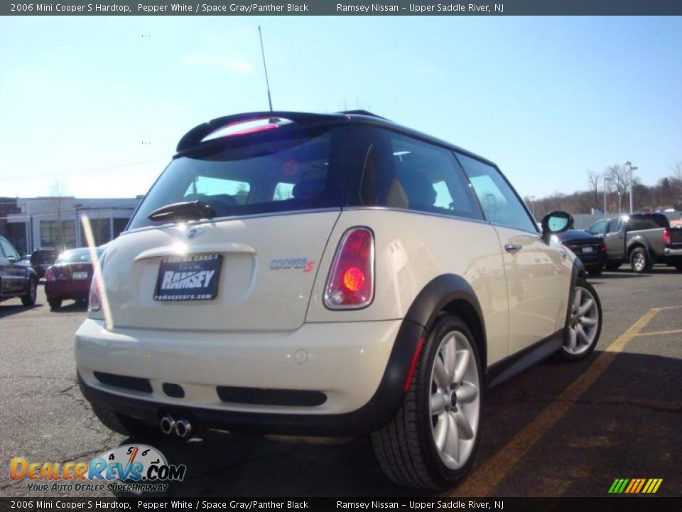 2006 Mini Cooper S Hardtop Pepper White / Space Gray/Panther Black Photo #9