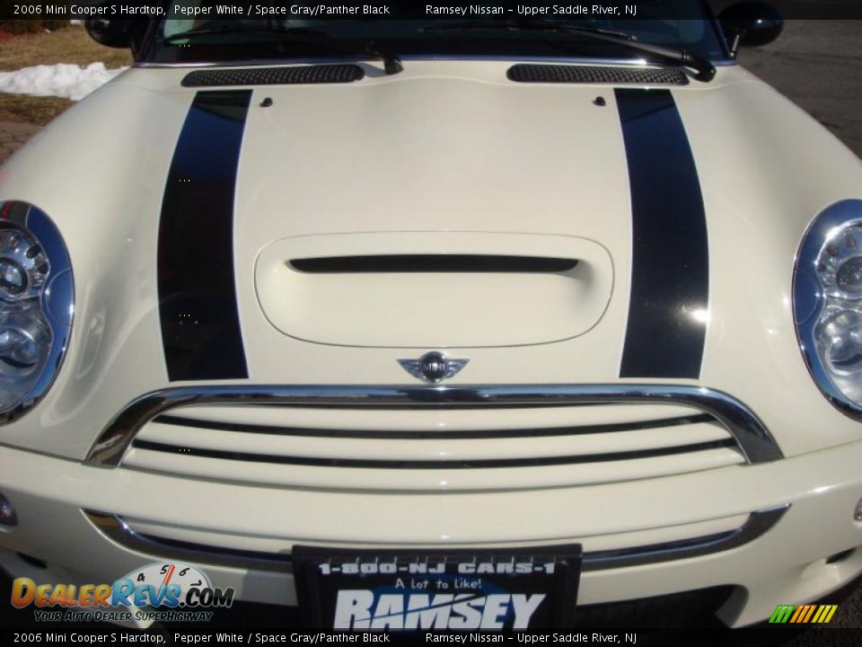 2006 Mini Cooper S Hardtop Pepper White / Space Gray/Panther Black Photo #15