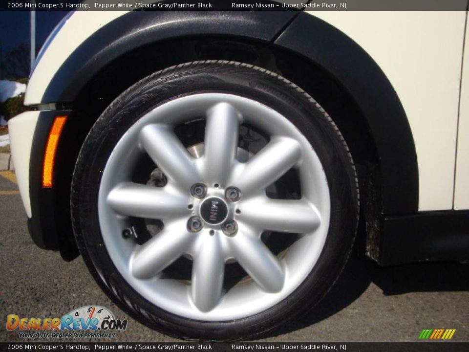 2006 Mini Cooper S Hardtop Pepper White / Space Gray/Panther Black Photo #23