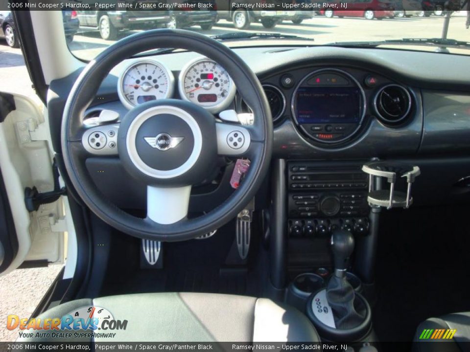2006 Mini Cooper S Hardtop Pepper White / Space Gray/Panther Black Photo #33