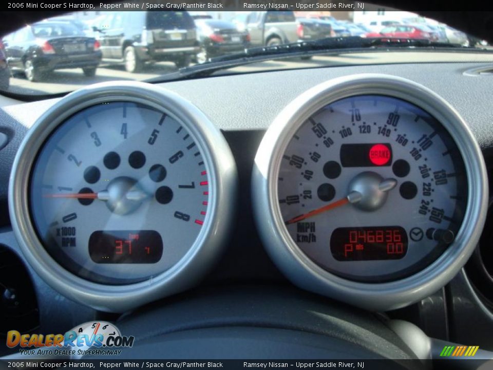 2006 Mini Cooper S Hardtop Pepper White / Space Gray/Panther Black Photo #35