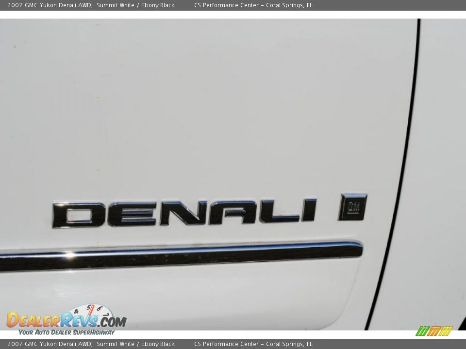 2007 GMC Yukon Denali AWD Summit White / Ebony Black Photo #35