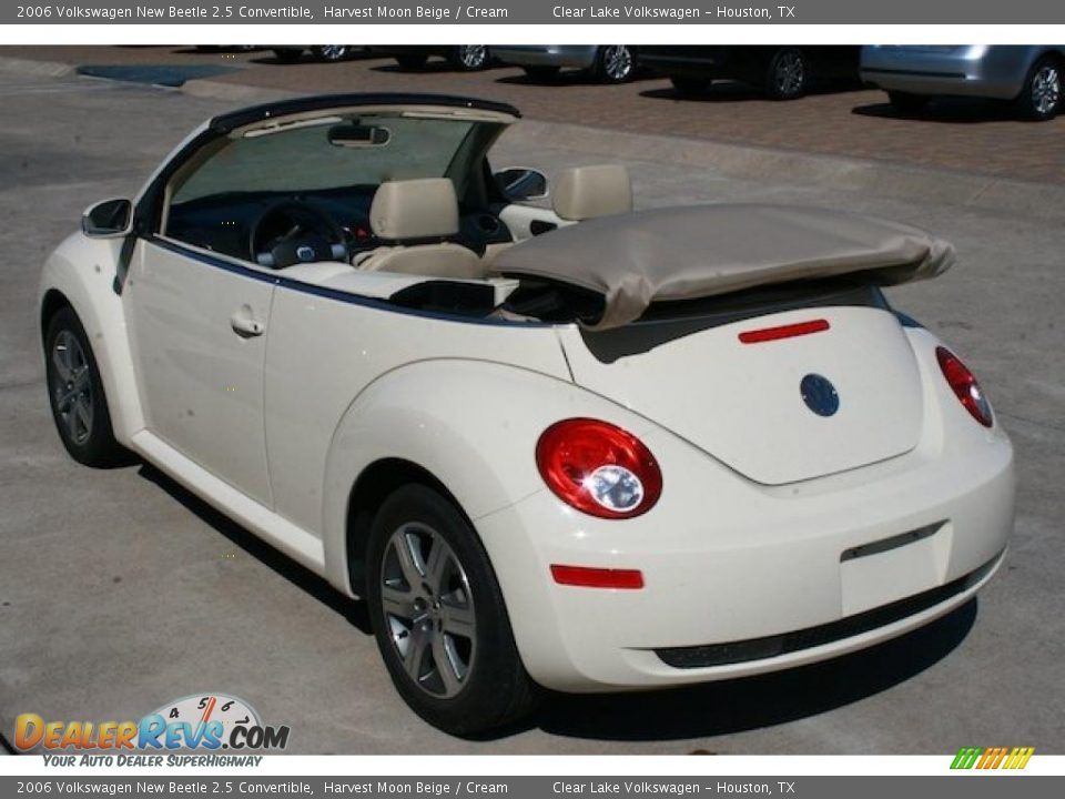 2006 Volkswagen New Beetle 2.5 Convertible Harvest Moon Beige / Cream Photo #2