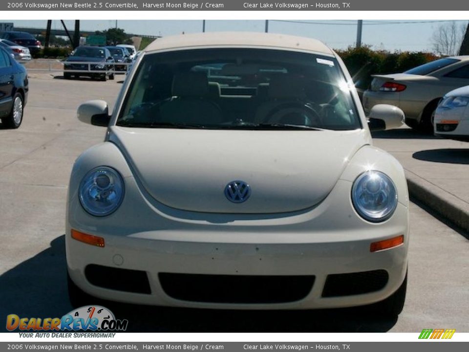 2006 Volkswagen New Beetle 2.5 Convertible Harvest Moon Beige / Cream Photo #11
