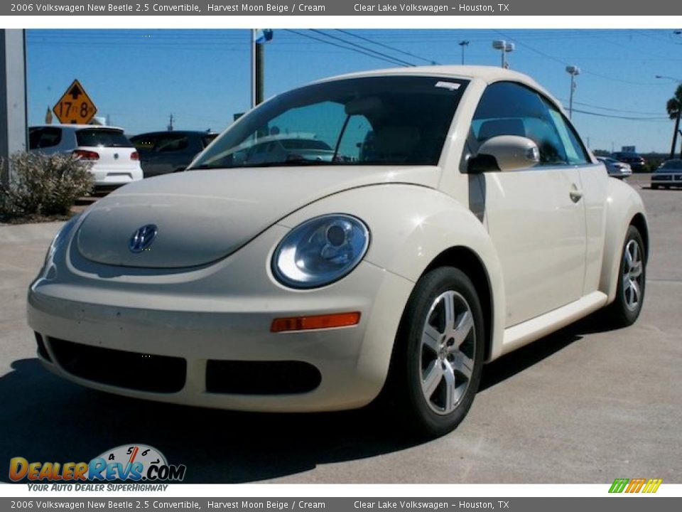 2006 Volkswagen New Beetle 2.5 Convertible Harvest Moon Beige / Cream Photo #12