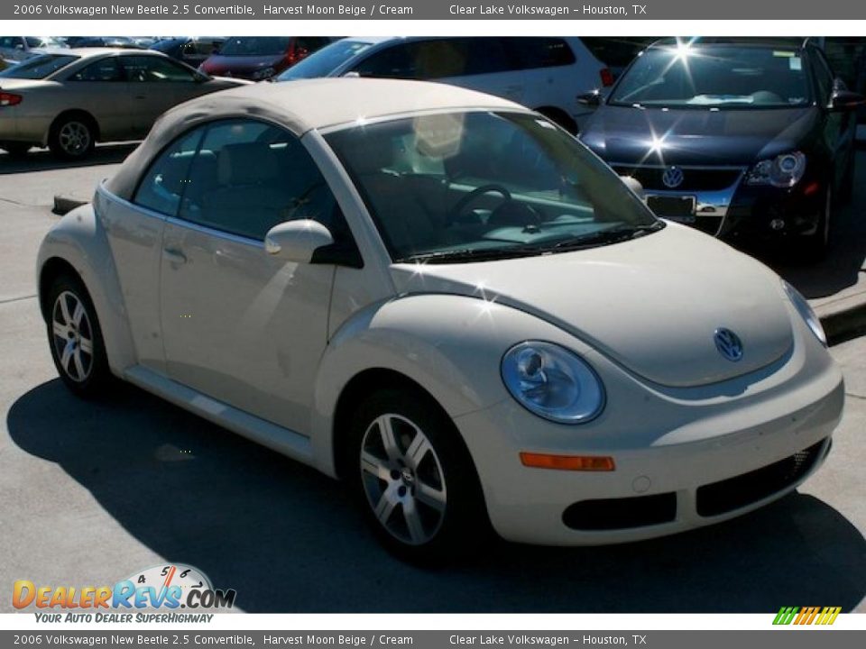 2006 Volkswagen New Beetle 2.5 Convertible Harvest Moon Beige / Cream Photo #19