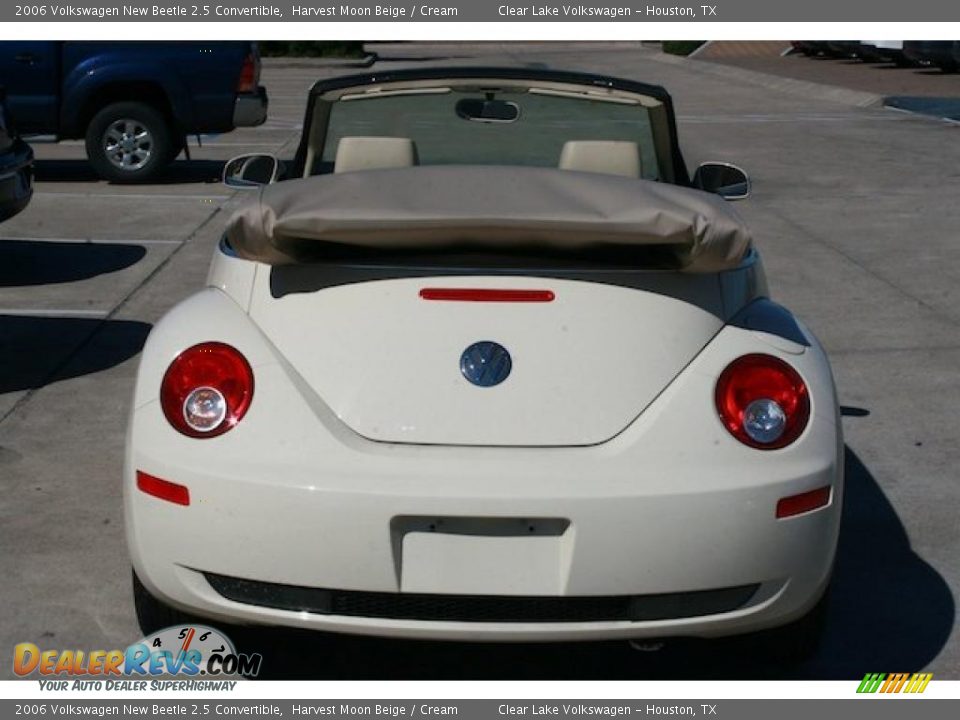 2006 Volkswagen New Beetle 2.5 Convertible Harvest Moon Beige / Cream Photo #23