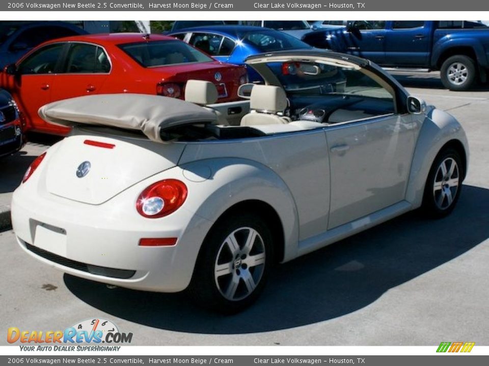 2006 Volkswagen New Beetle 2.5 Convertible Harvest Moon Beige / Cream Photo #24