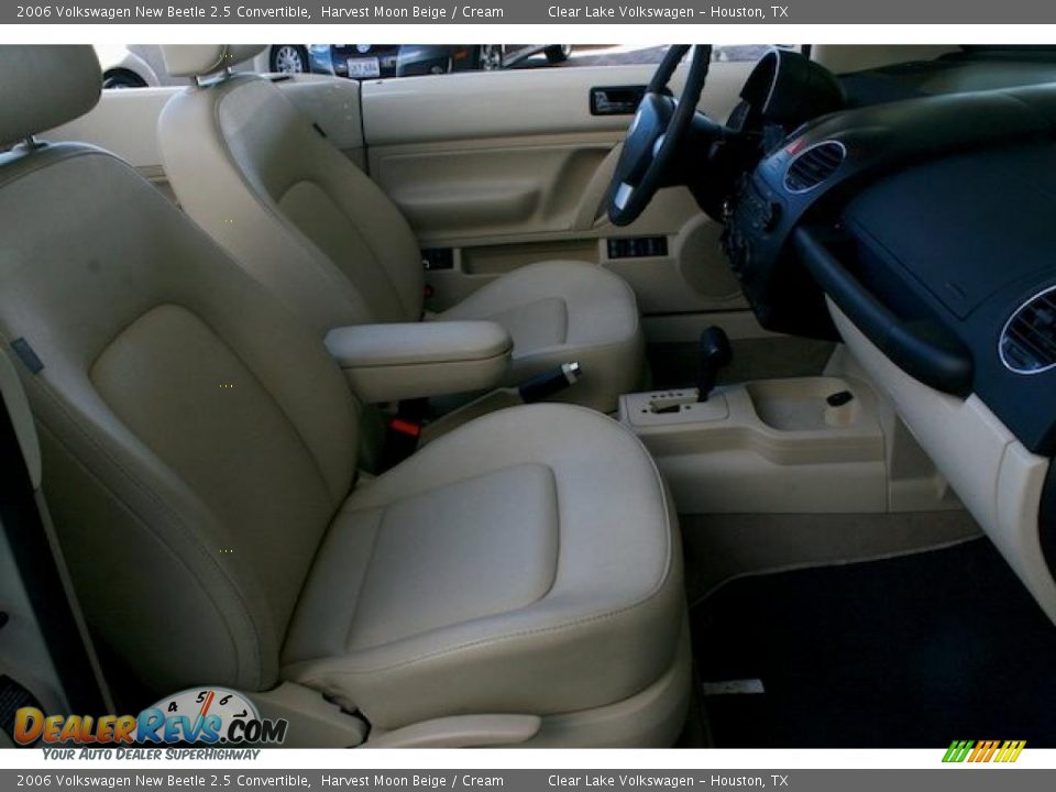 2006 Volkswagen New Beetle 2.5 Convertible Harvest Moon Beige / Cream Photo #31