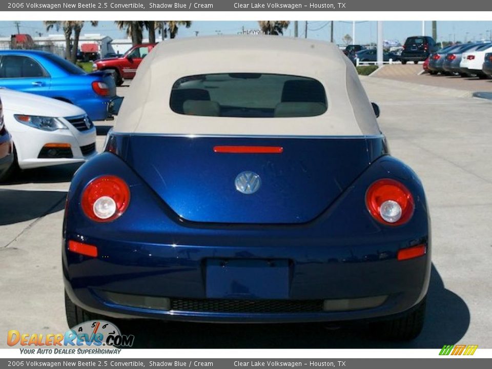 2006 Volkswagen New Beetle 2.5 Convertible Shadow Blue / Cream Photo #9