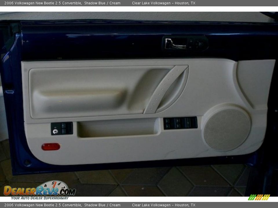 2006 Volkswagen New Beetle 2.5 Convertible Shadow Blue / Cream Photo #23