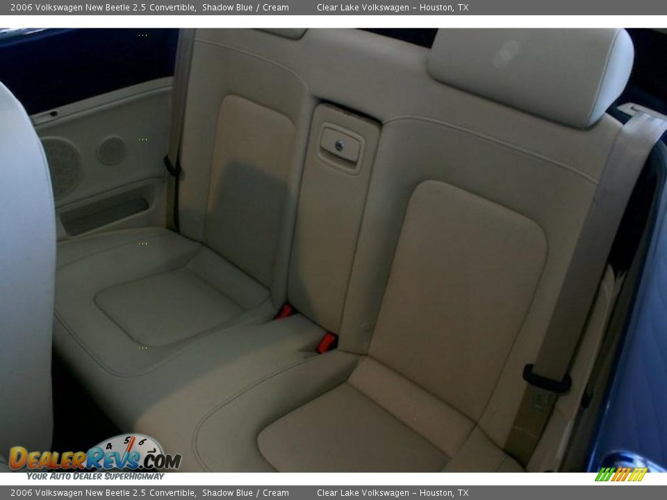 2006 Volkswagen New Beetle 2.5 Convertible Shadow Blue / Cream Photo #28