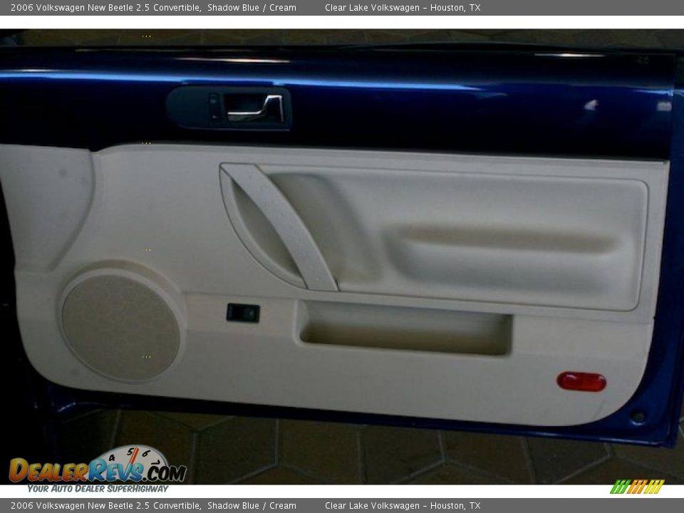 2006 Volkswagen New Beetle 2.5 Convertible Shadow Blue / Cream Photo #30