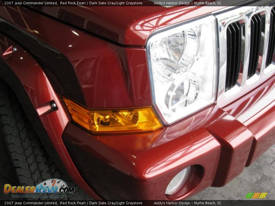 2007 Jeep Commander Limited Red Rock Pearl / Dark Slate Gray/Light Graystone Photo #4