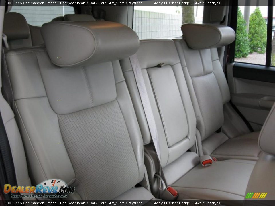 2007 Jeep Commander Limited Red Rock Pearl / Dark Slate Gray/Light Graystone Photo #16