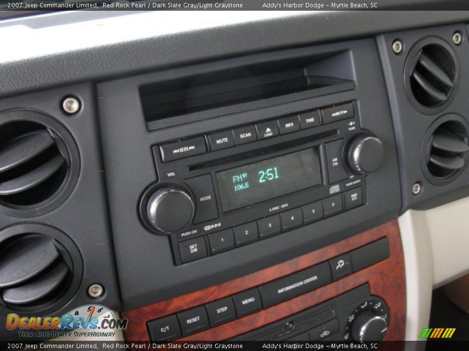 2007 Jeep Commander Limited Red Rock Pearl / Dark Slate Gray/Light Graystone Photo #26