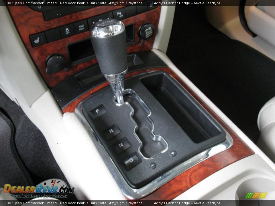 2007 Jeep Commander Limited Red Rock Pearl / Dark Slate Gray/Light Graystone Photo #28