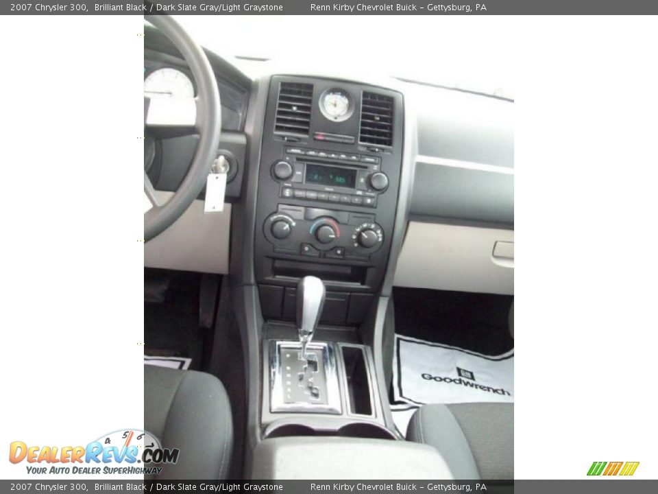 2007 Chrysler 300 Brilliant Black / Dark Slate Gray/Light Graystone Photo #9